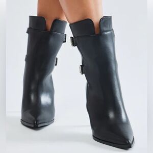 FASHION NOVA• Black Addison Buckle Booties NIB